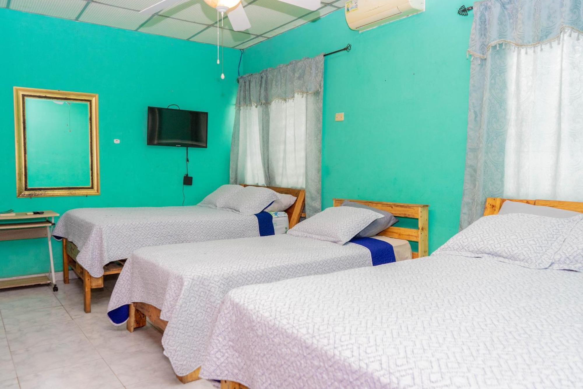 Hostal Familiar Argenal - Давид Екстериор снимка